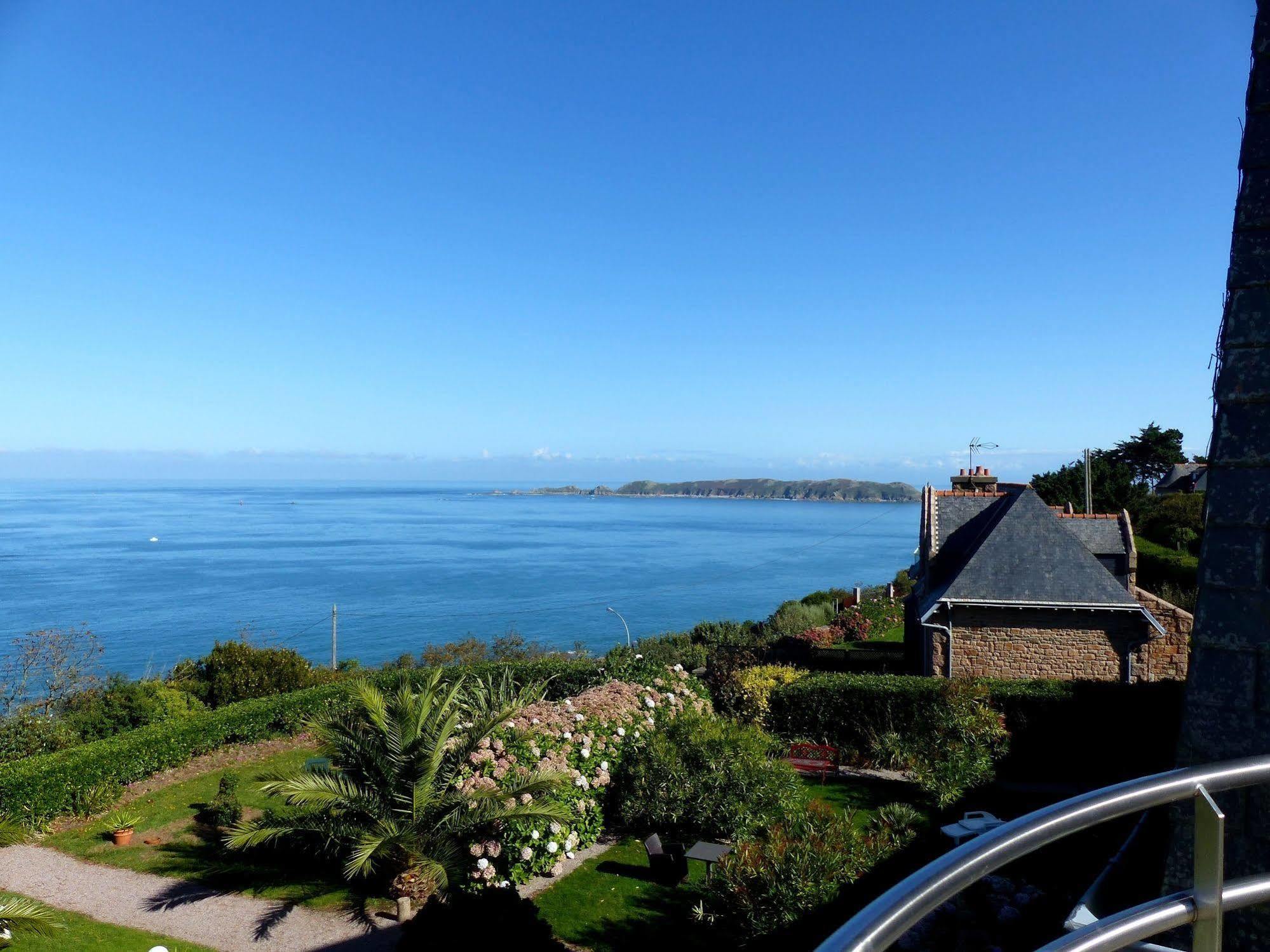 Villa Les Hydrangeas Perros-Guirec Bagian luar foto